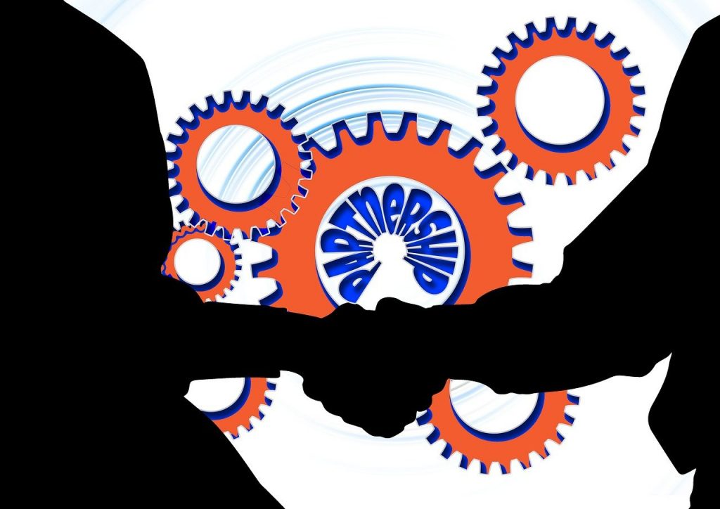 Picture by gerd Altmann from Pixabay show Partnership Illustration as Picture for Complex Engagement