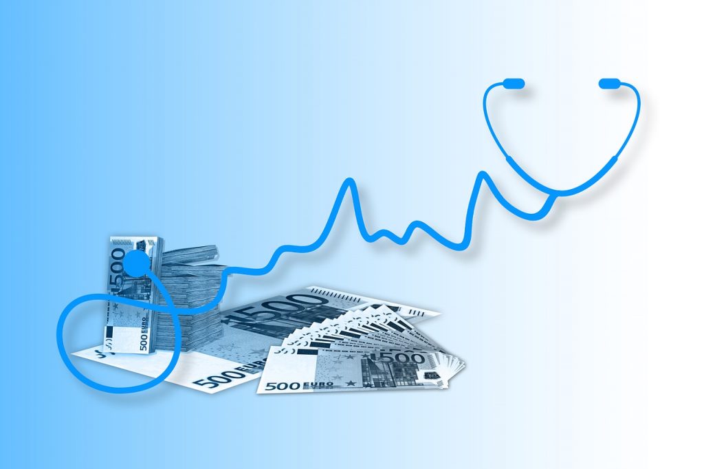 Critical ESG illustration with stethoscope on money picture by Gerd Altmann from Pixabay